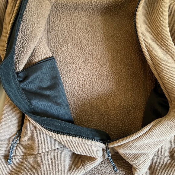 Mountain Hard Wear Women's Size 6 Brown
Ribbed Zip Up Fleece Jacket - Picture 4 of 4